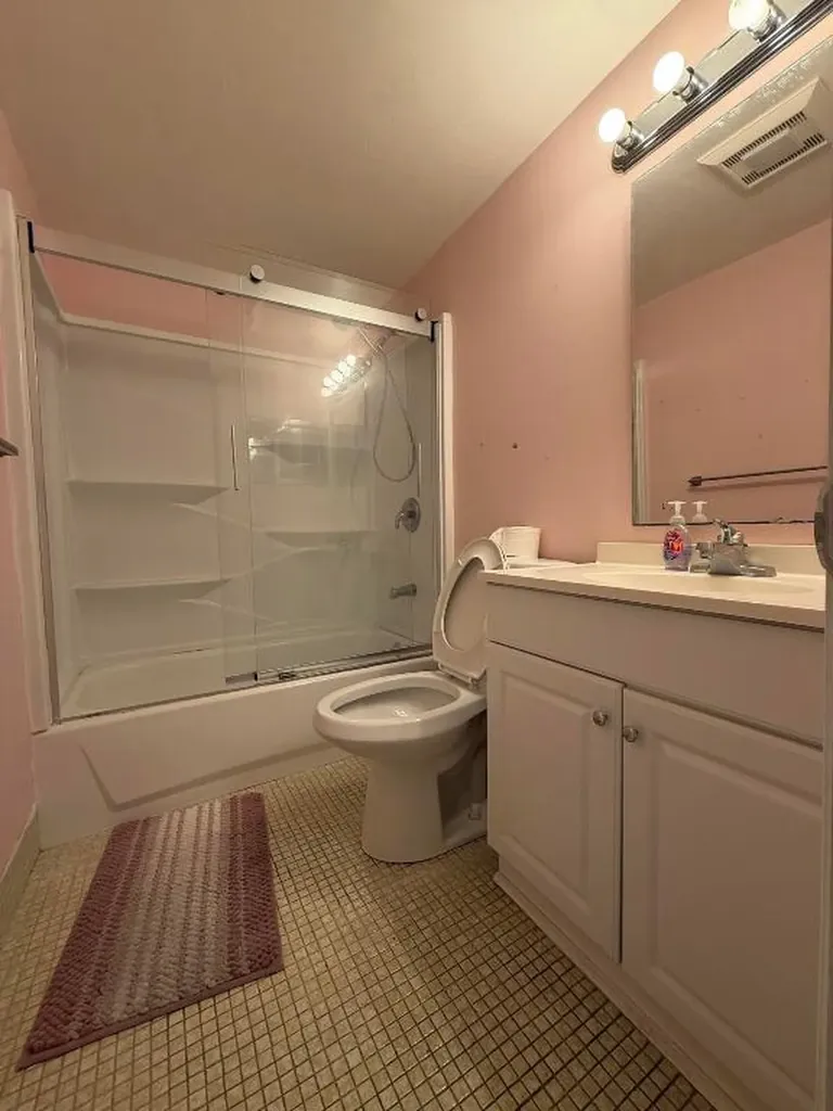 70 Easthampton C West Palm Beach FL 33417