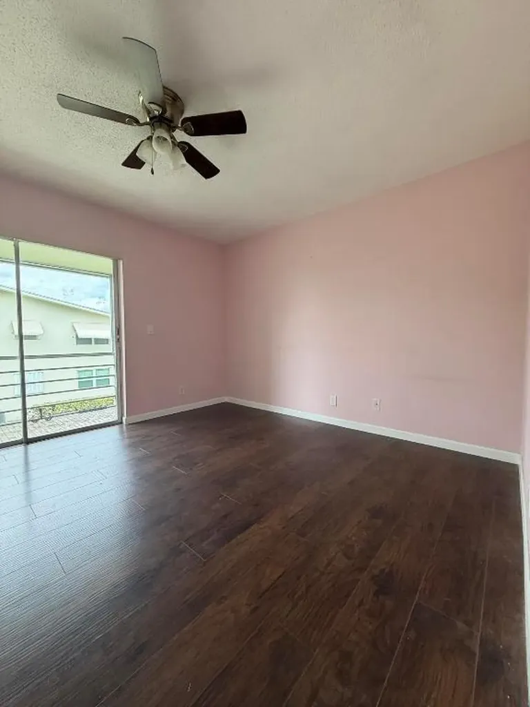 70 Easthampton C West Palm Beach FL 33417