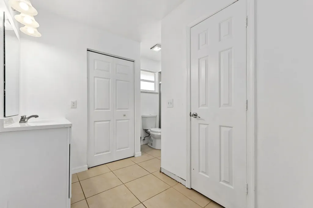 449 SE Oakridge Drive Port St Lucie FL 34984
