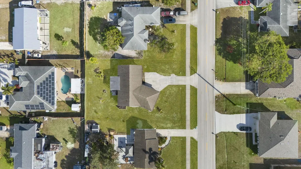 449 SE Oakridge Drive Port St Lucie FL 34984