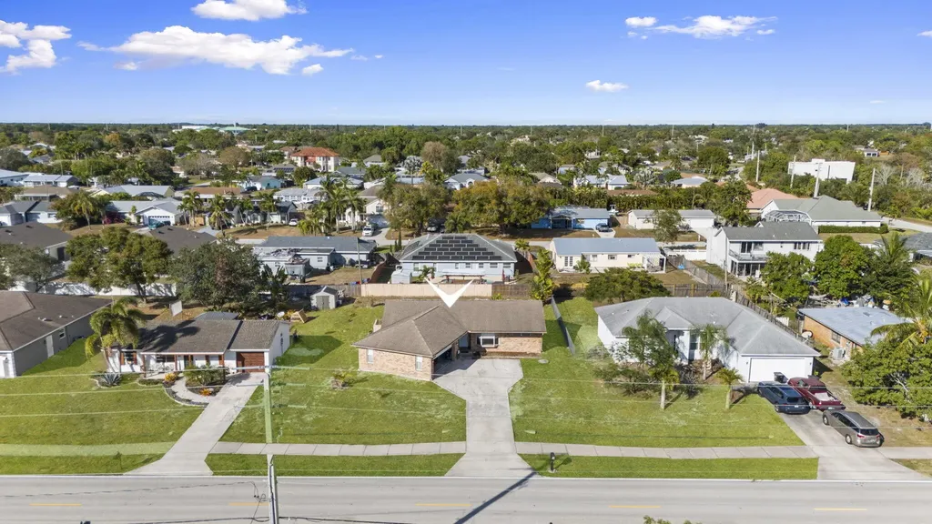 449 SE Oakridge Drive Port St Lucie FL 34984