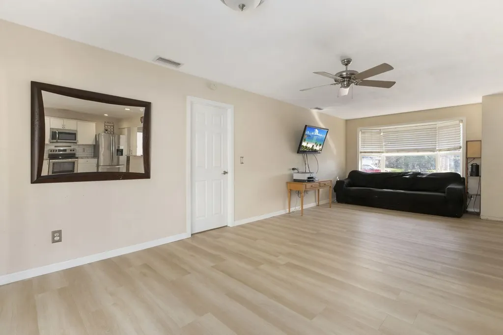 449 SE Oakridge Drive Port St Lucie FL 34984