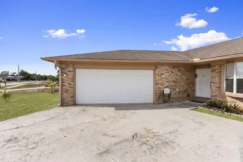 449 SE Oakridge Drive Port St Lucie FL 34984
