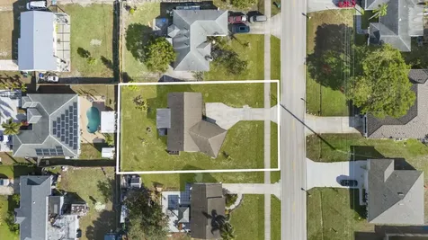 449 SE Oakridge Drive Port St Lucie FL 34984