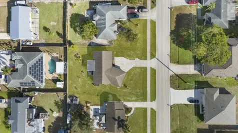 449 SE Oakridge Drive Port St Lucie FL 34984