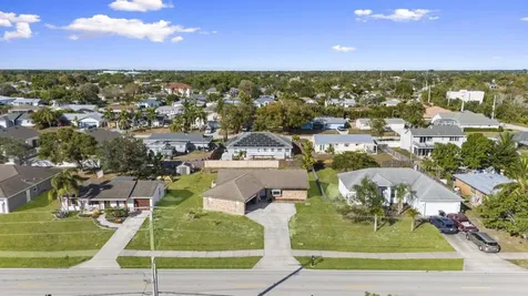 449 SE Oakridge Drive Port St Lucie FL 34984