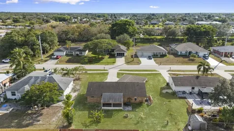 449 SE Oakridge Drive Port St Lucie FL 34984
