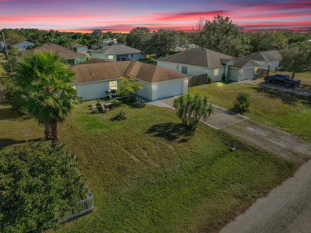 7856 101st Avenue Vero Beach FL 32967