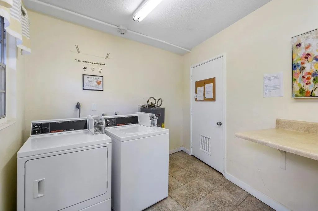 3024 Oakridge D Deerfield Beach FL 33442