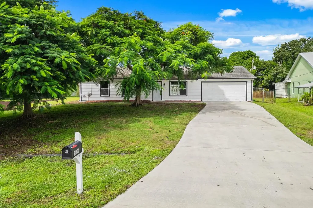 1575 SW Fresno Road Port St Lucie FL 34953