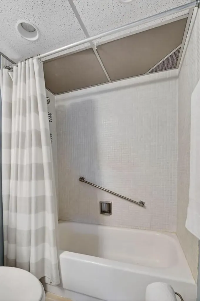 471 Monaco J Delray Beach FL 33446