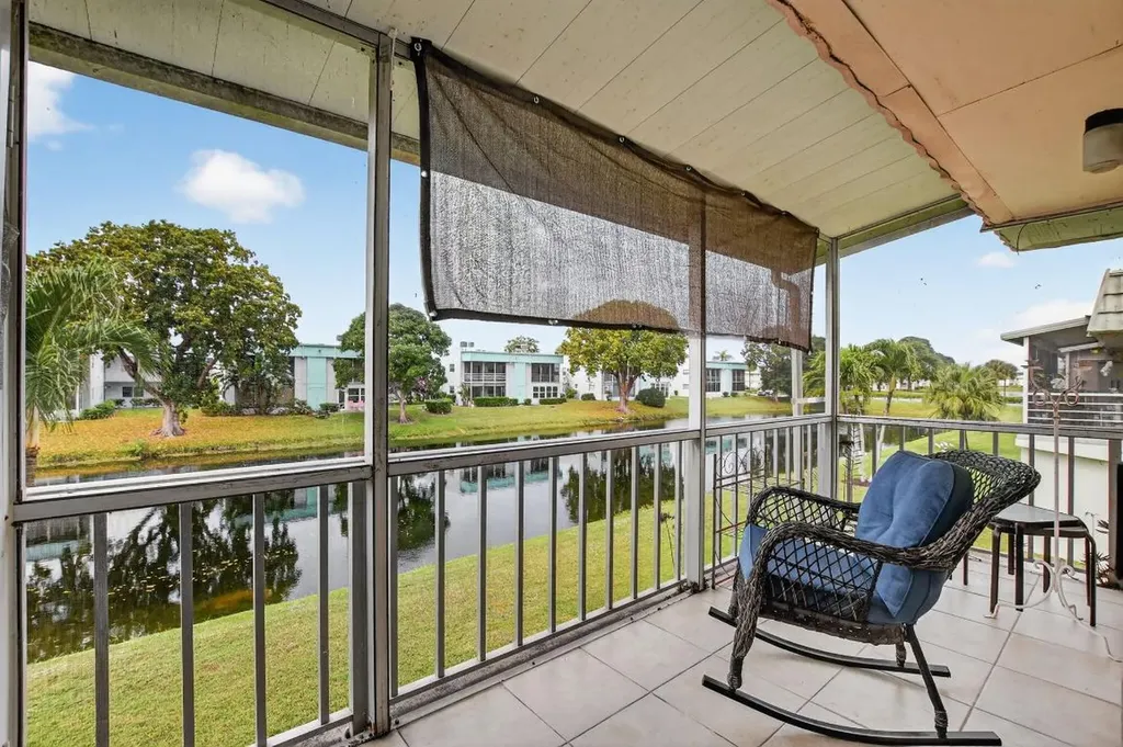 471 Monaco J Delray Beach FL 33446