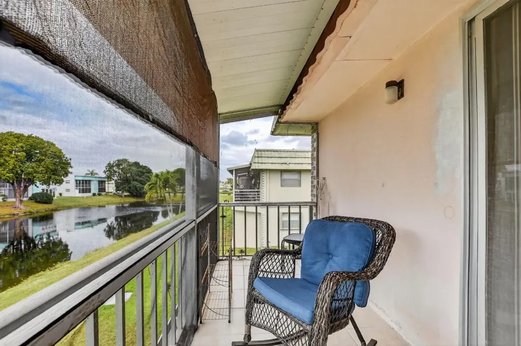 471 Monaco J Delray Beach FL 33446