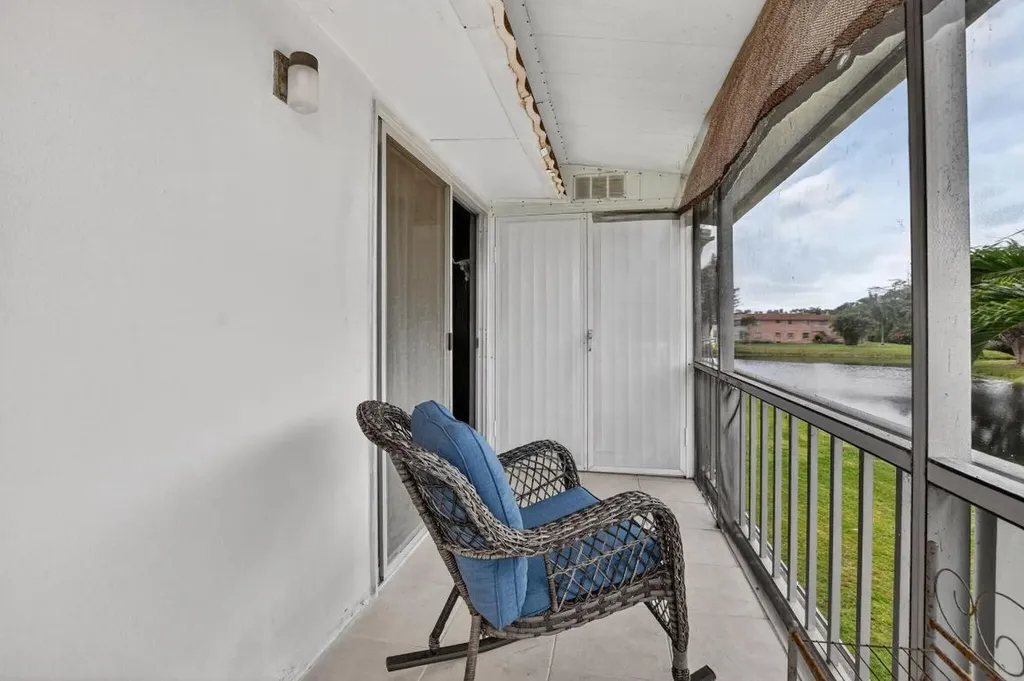 471 Monaco J Delray Beach FL 33446