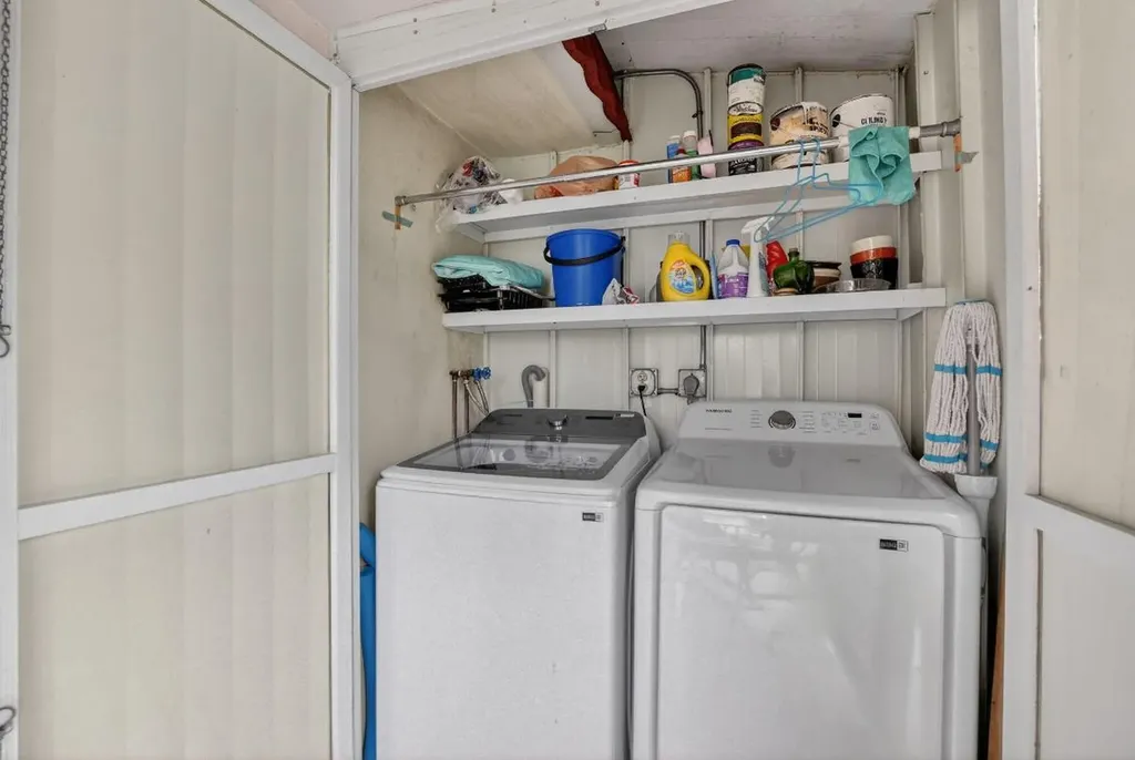 471 Monaco J Delray Beach FL 33446