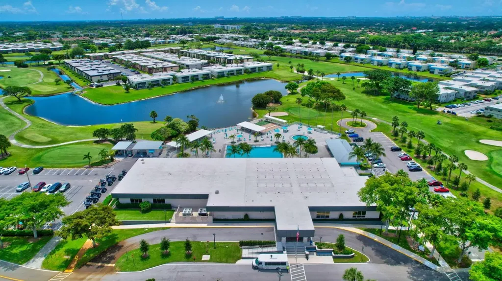 471 Monaco J Delray Beach FL 33446