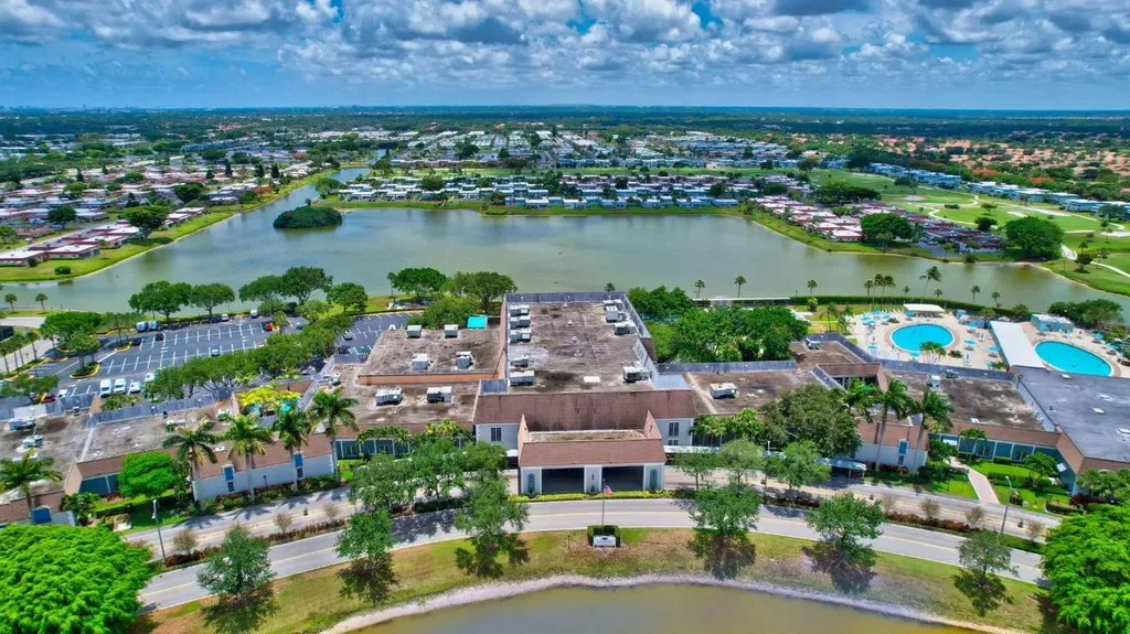 471 Monaco J Delray Beach FL 33446