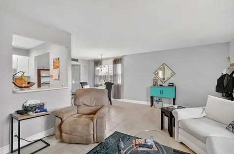 471 Monaco J Delray Beach FL 33446