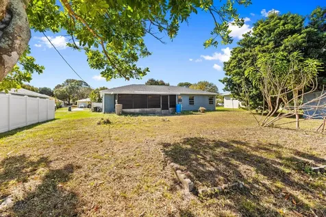 2361 SE Bounty Avenue Port St Lucie FL 34952