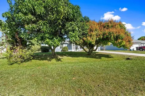 2361 SE Bounty Avenue Port St Lucie FL 34952