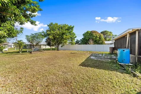 2361 SE Bounty Avenue Port St Lucie FL 34952
