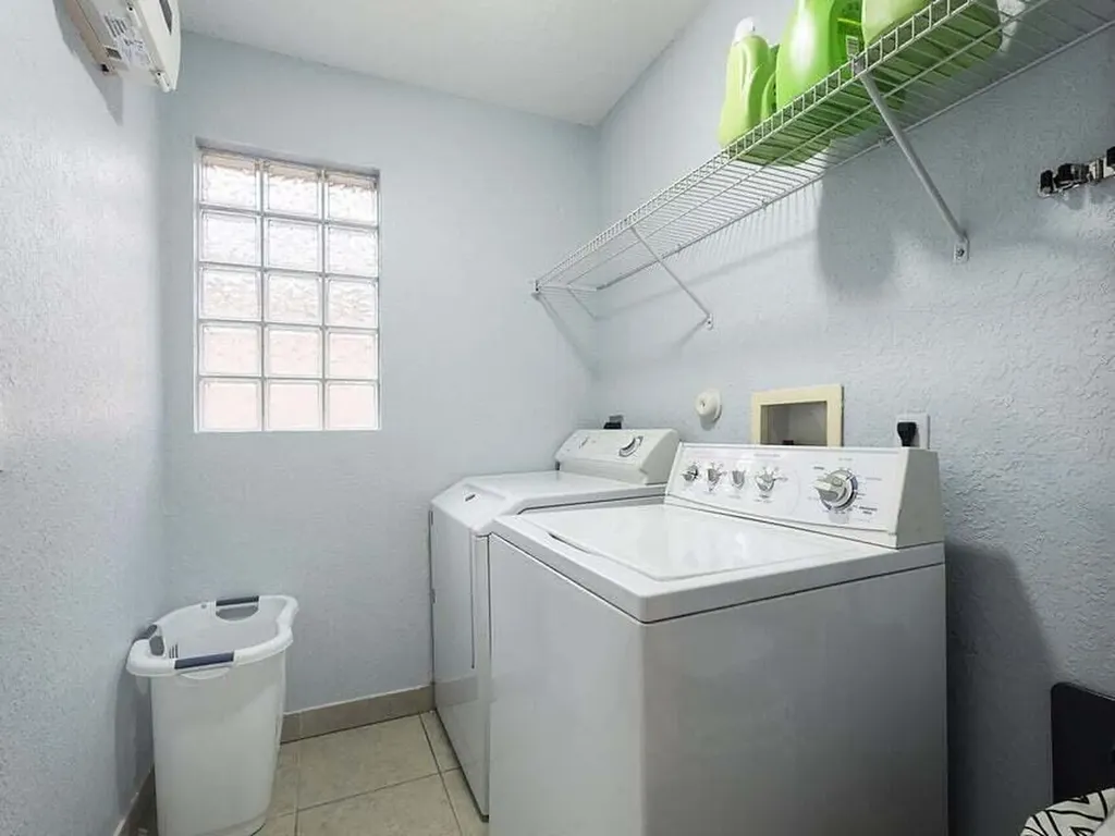 846 Gazetta Way West Palm Beach FL 33413