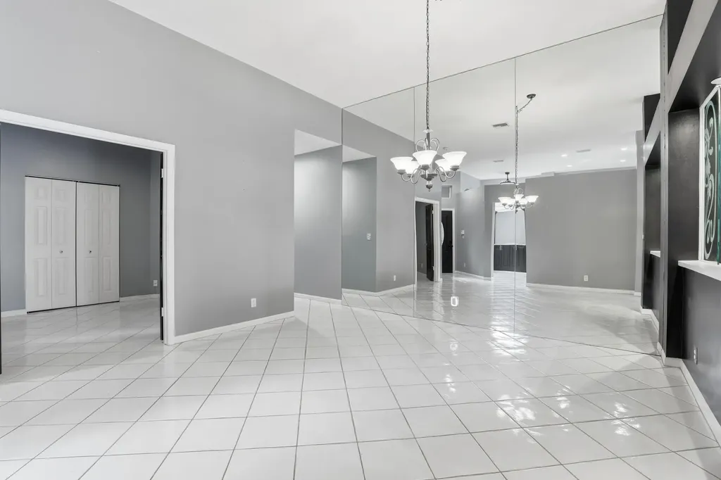 5405 Monterey Circle Delray Beach FL 33484