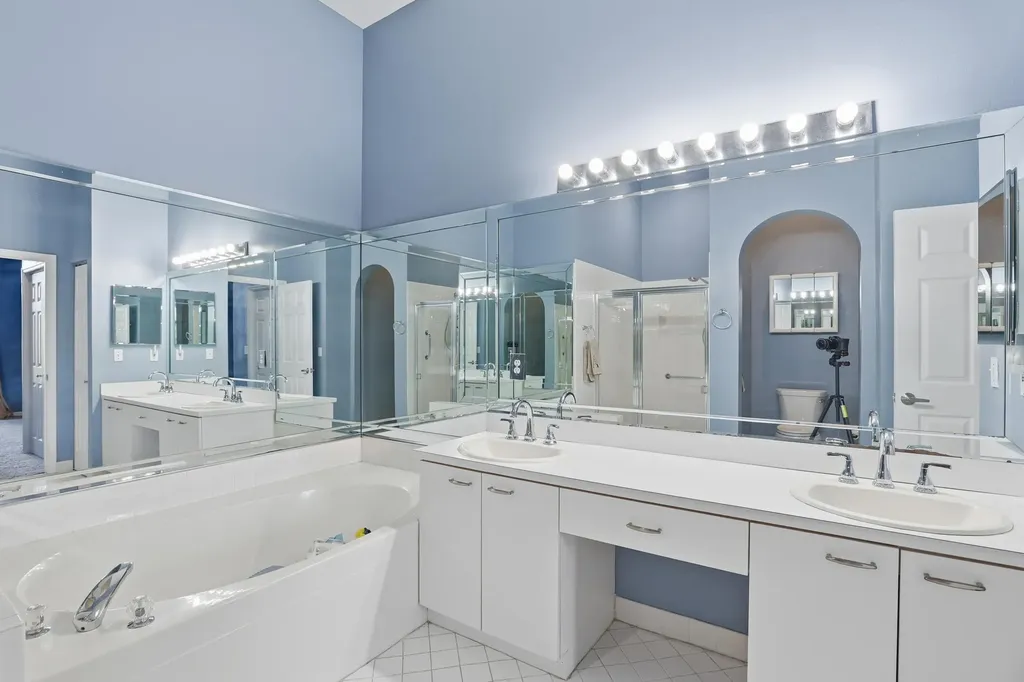 5405 Monterey Circle Delray Beach FL 33484