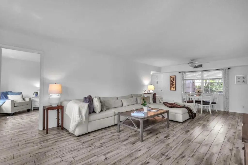 5540 Tamberlane Circle Palm Beach Gardens FL 33418
