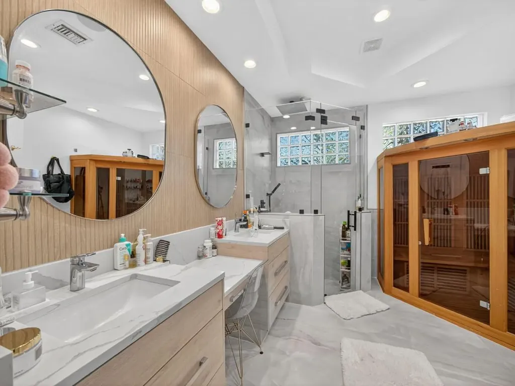 125 Pembroke Drive Palm Beach Gardens FL 33418