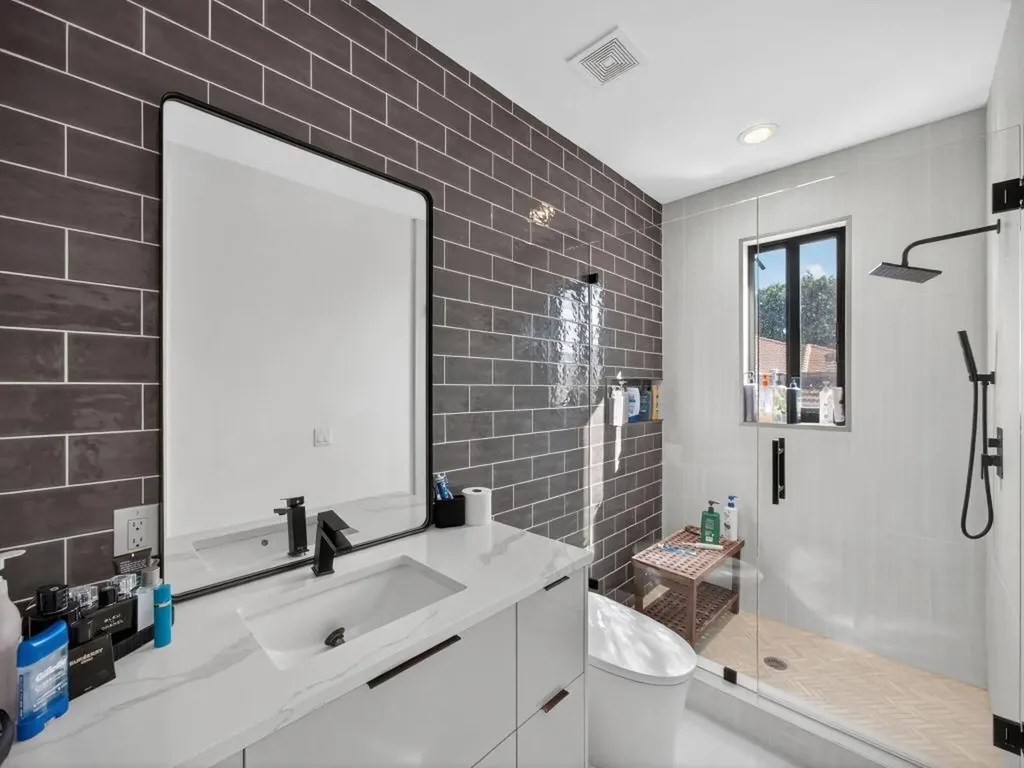 125 Pembroke Drive Palm Beach Gardens FL 33418