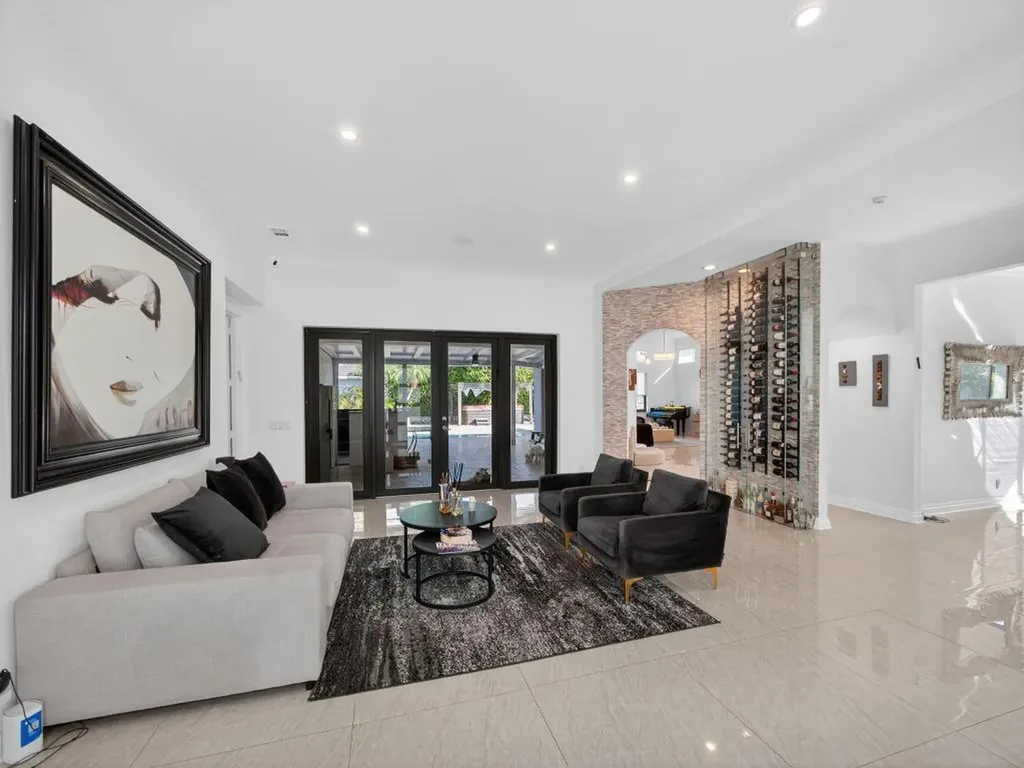 125 Pembroke Drive Palm Beach Gardens FL 33418
