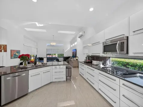125 Pembroke Drive Palm Beach Gardens FL 33418