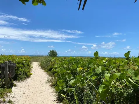 956 Tulip Lane Vero Beach FL 32963