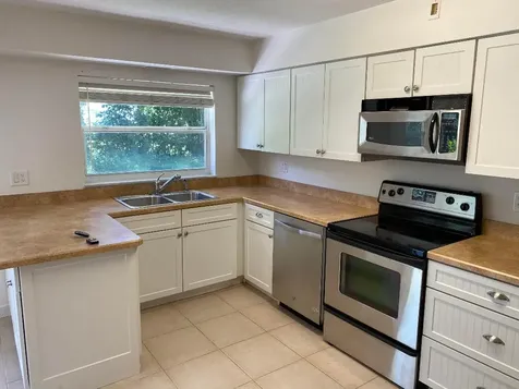 956 Tulip Lane Vero Beach FL 32963