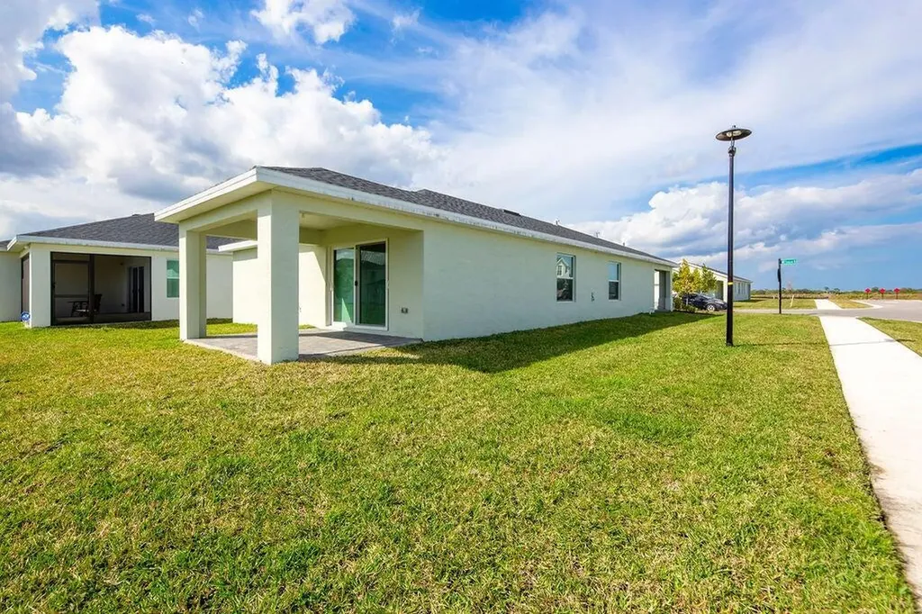11146 NW Fernbrook Drive Port St Lucie FL 34987