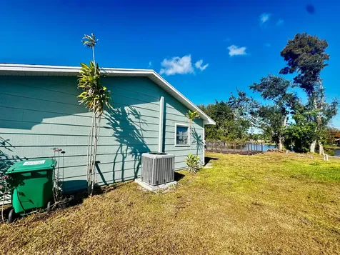 5812 Killarney Avenue Fort Pierce FL 34951
