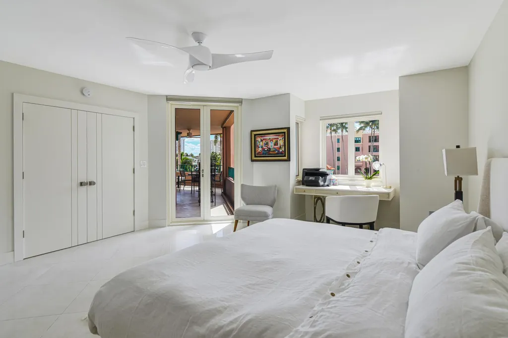 100 SE 5th Avenue Boca Raton FL 33432