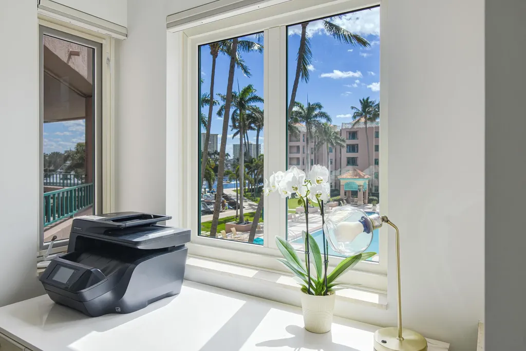 100 SE 5th Avenue Boca Raton FL 33432