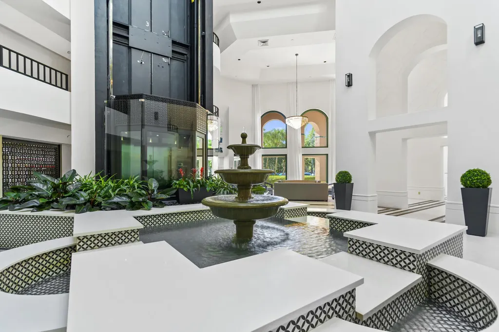 100 SE 5th Avenue Boca Raton FL 33432