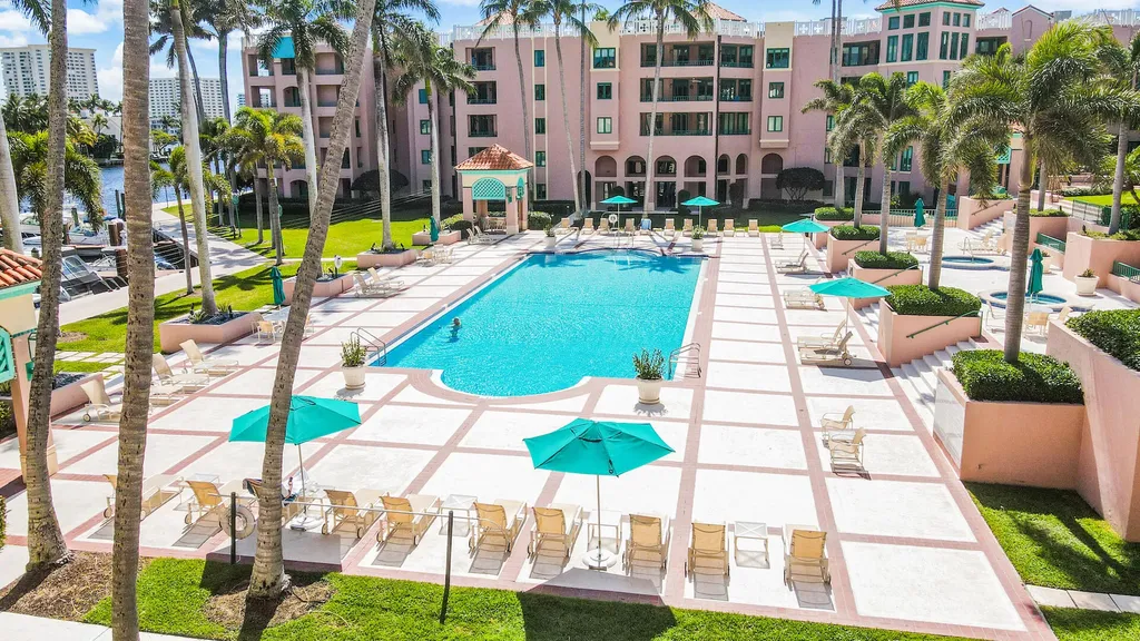 100 SE 5th Avenue Boca Raton FL 33432