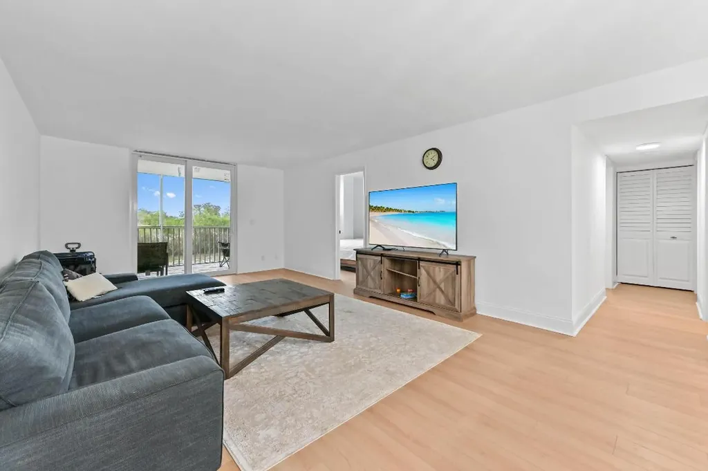 5700 NW 2nd Avenue Boca Raton FL 33487