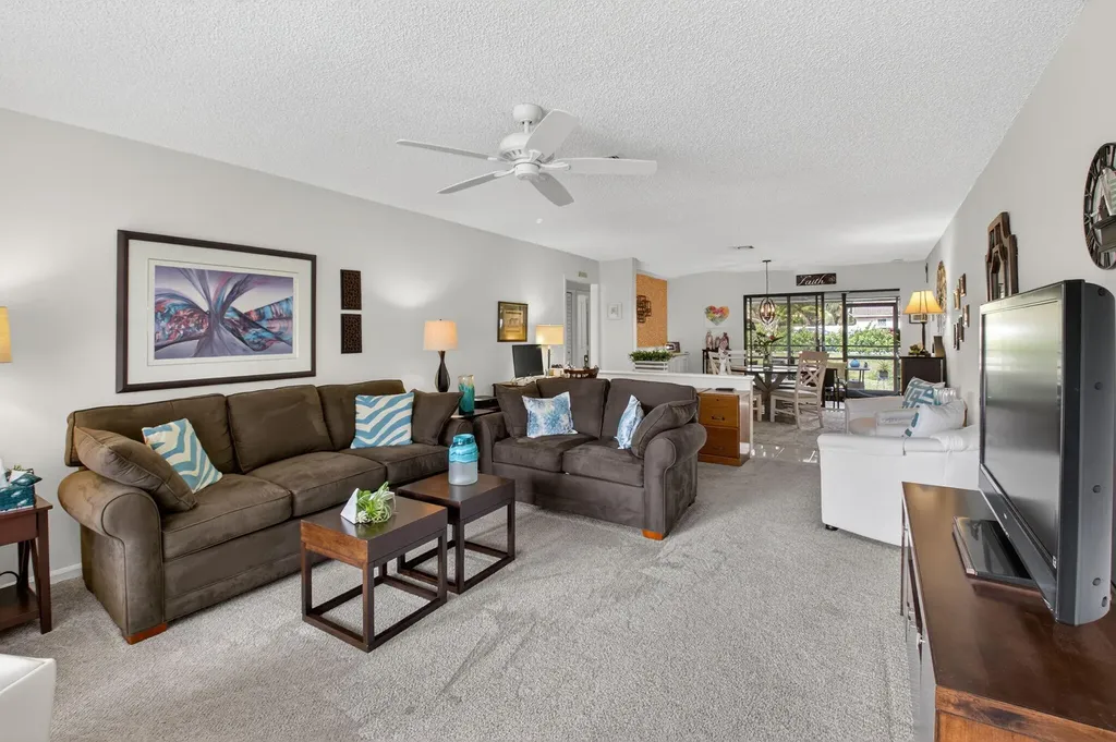9825 Tabebuia Tree Drive Boynton Beach FL 33436