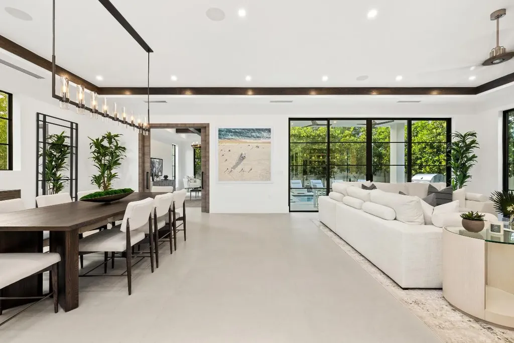 1212 NE 8th Avenue NE Delray Beach FL 33483