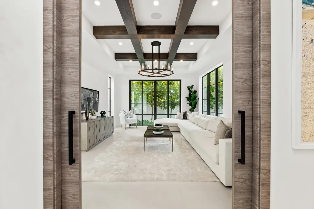 1212 NE 8th Avenue NE Delray Beach FL 33483