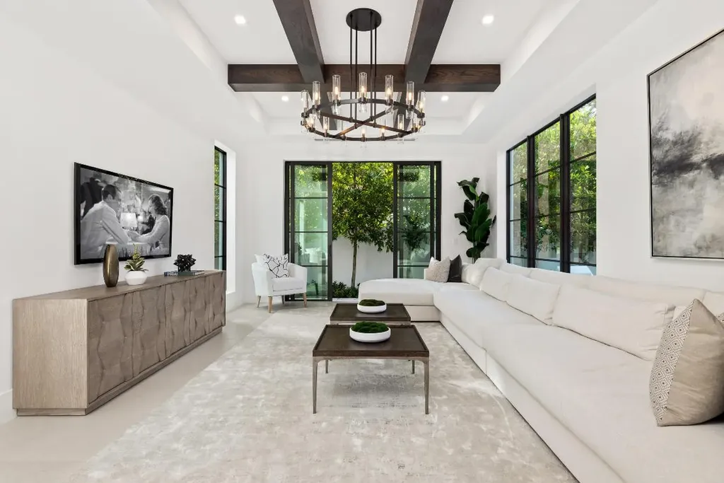 1212 NE 8th Avenue NE Delray Beach FL 33483