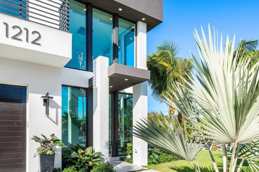 1212 NE 8th Avenue NE Delray Beach FL 33483