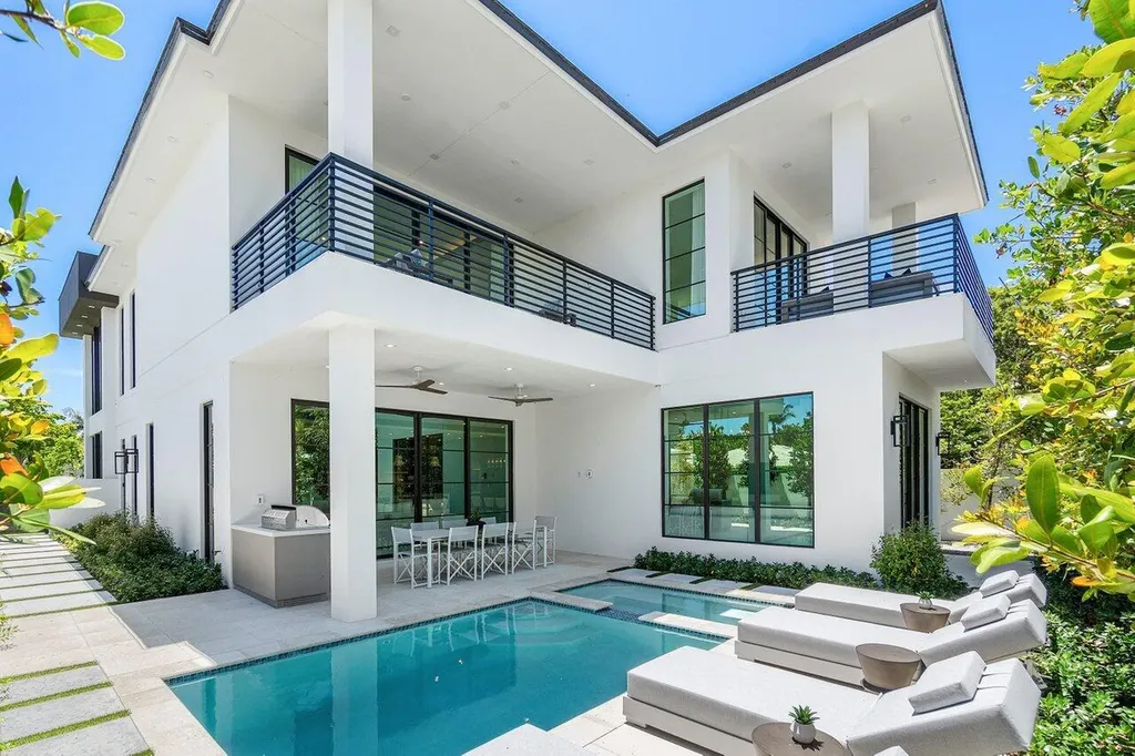 1212 NE 8th Avenue NE Delray Beach FL 33483