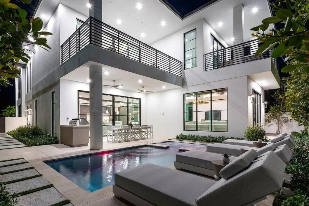1212 NE 8th Avenue NE Delray Beach FL 33483