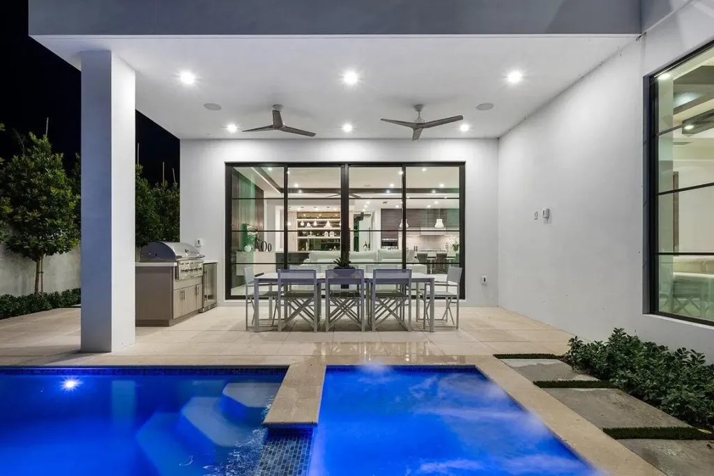 1212 NE 8th Avenue NE Delray Beach FL 33483